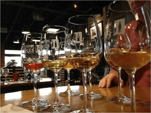 納帕谷:全域旅游典范工業(yè)旅游標桿特色小鎮(zhèn)魁首、酒莊游天堂